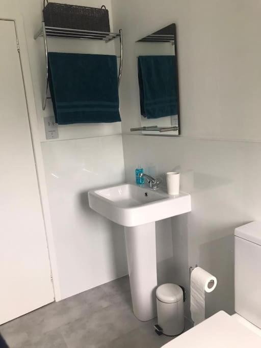 No 4 The Highlands Apartment Strathpeffer Bagian luar foto