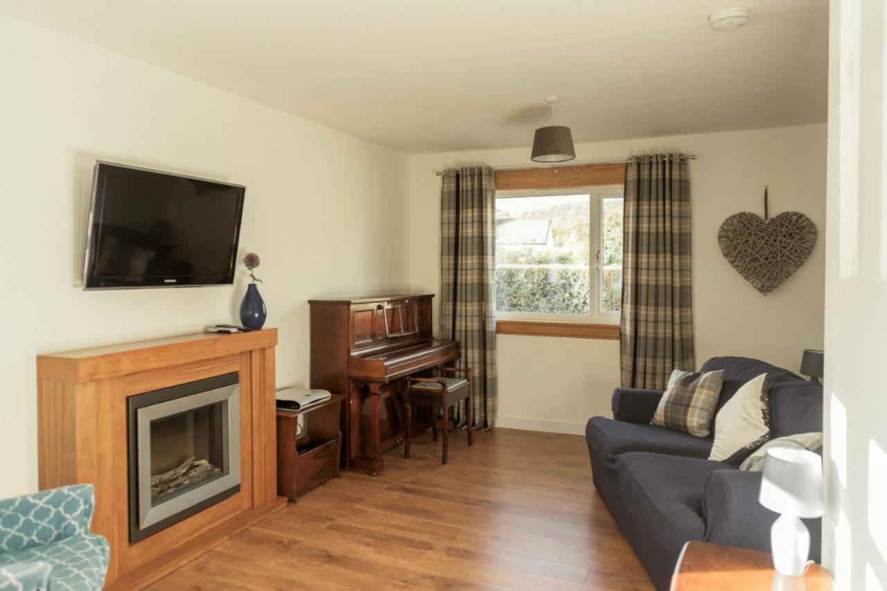 No 4 The Highlands Apartment Strathpeffer Bagian luar foto